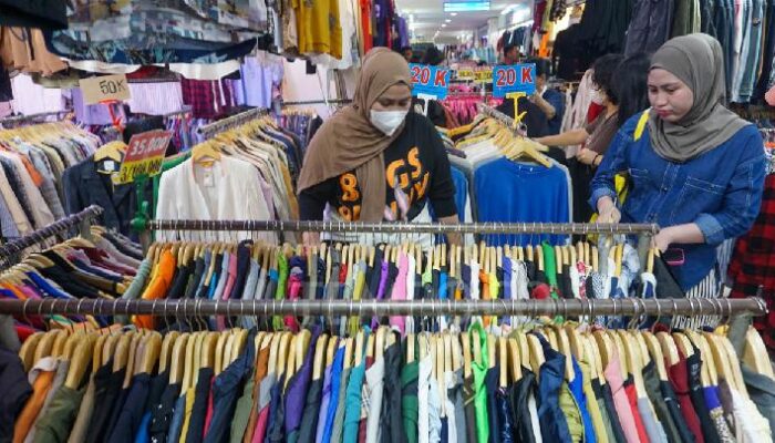 Purbaya Kenakan Bea Masuk, Lindungi Industri Tekstil Nasional