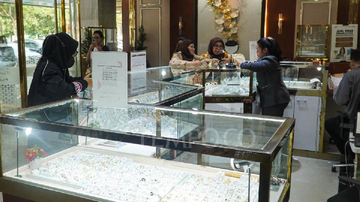 harga-emas-antam-hari-ini-turun-jadi-rp-2,35-juta-per-gram