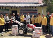 Semen Padang Gandeng Petani, UMKM, Beri Dana Segar