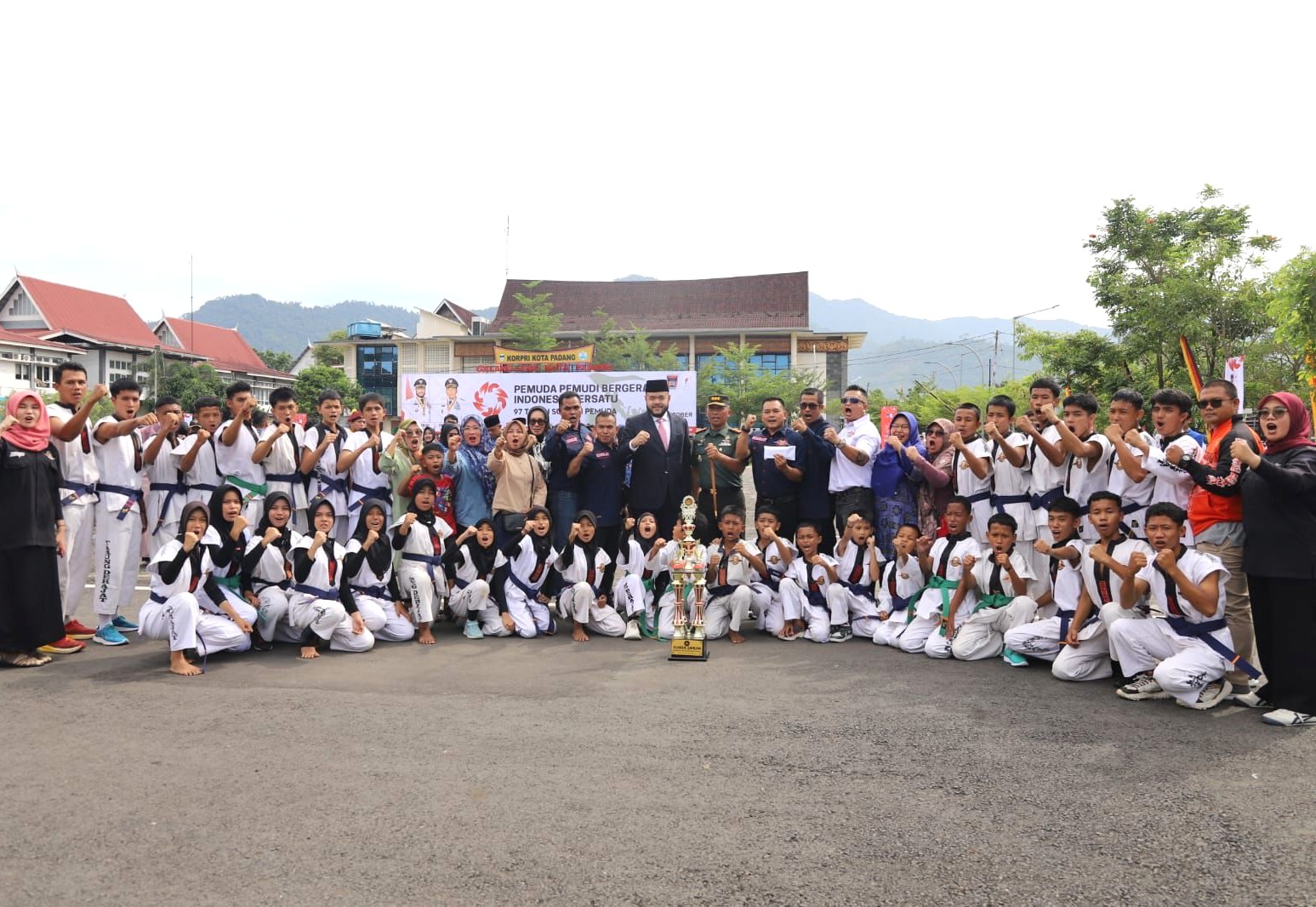 peringati-sumpah-pemuda,-fadly-amran-dorong-generasi-muda-jadi-juara