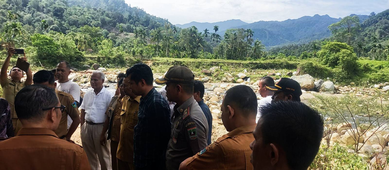 sikapi-aspirasi-masyarakat,-tim-satpol-pp-sumbar-tinjau-aktivitas-tambang-di-pessel