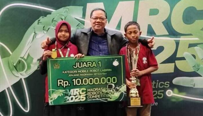 Siswa Sawahlunto Taklukkan Lomba Robot Nasional