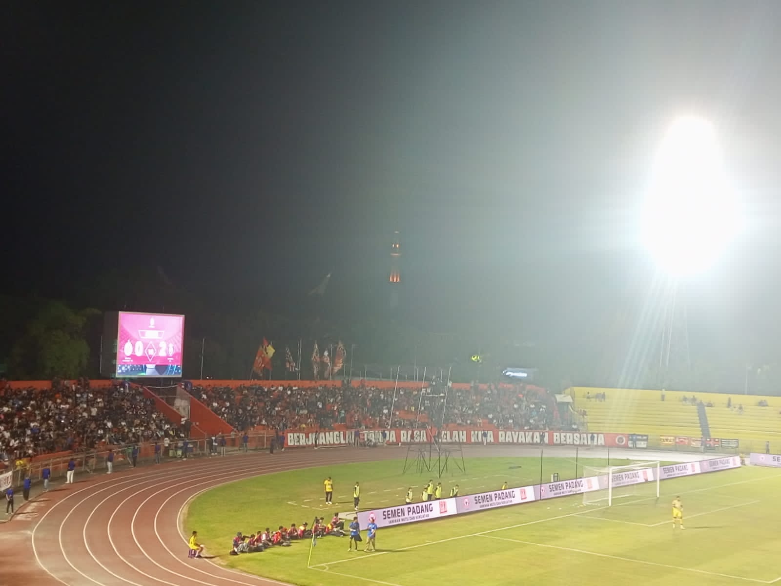 semen-padang-fc-takluk-dari-arema-fc-babak-pertama-2-0