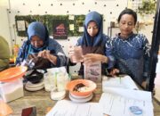 Semen Padang Latih Warga Teluk Bayur, Berdayakan Lewat Boga