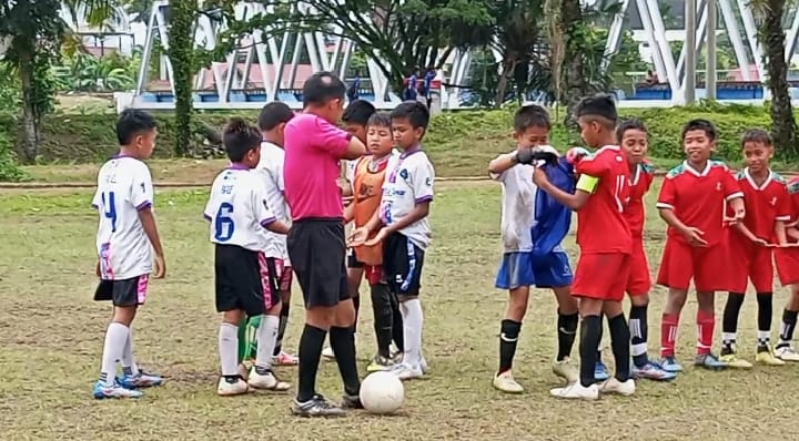 usai-penyisihan-32-besar-sepakbola-mini-kkg-pjok-padang-utara-cup-iii/2025,-babak-16-besar-bergulir-minggu-ini