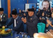 Nasdem Merayakan HUT, Kader Bersama Potong Tumpeng