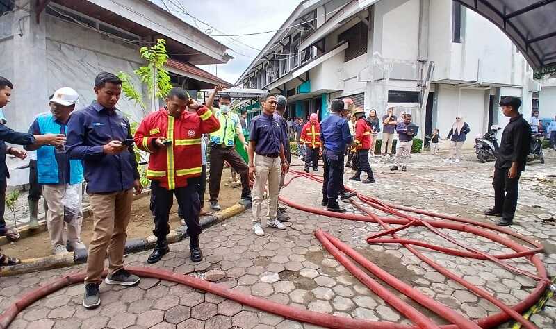 gudang-arsip-pln-sumbar-di-sawahan-terbakar
