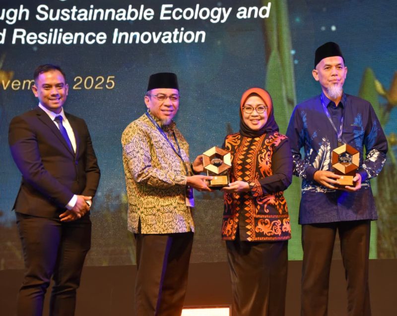 program-smart-surau-antar-kota-padang-raih-penghargaan-isna-2025
