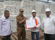 Bupati Pessel Jamin Mutu Beras Bulog Terjaga