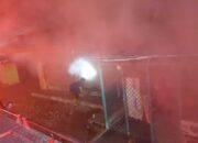 Toko Grosir di Padang Terbakar Hebat