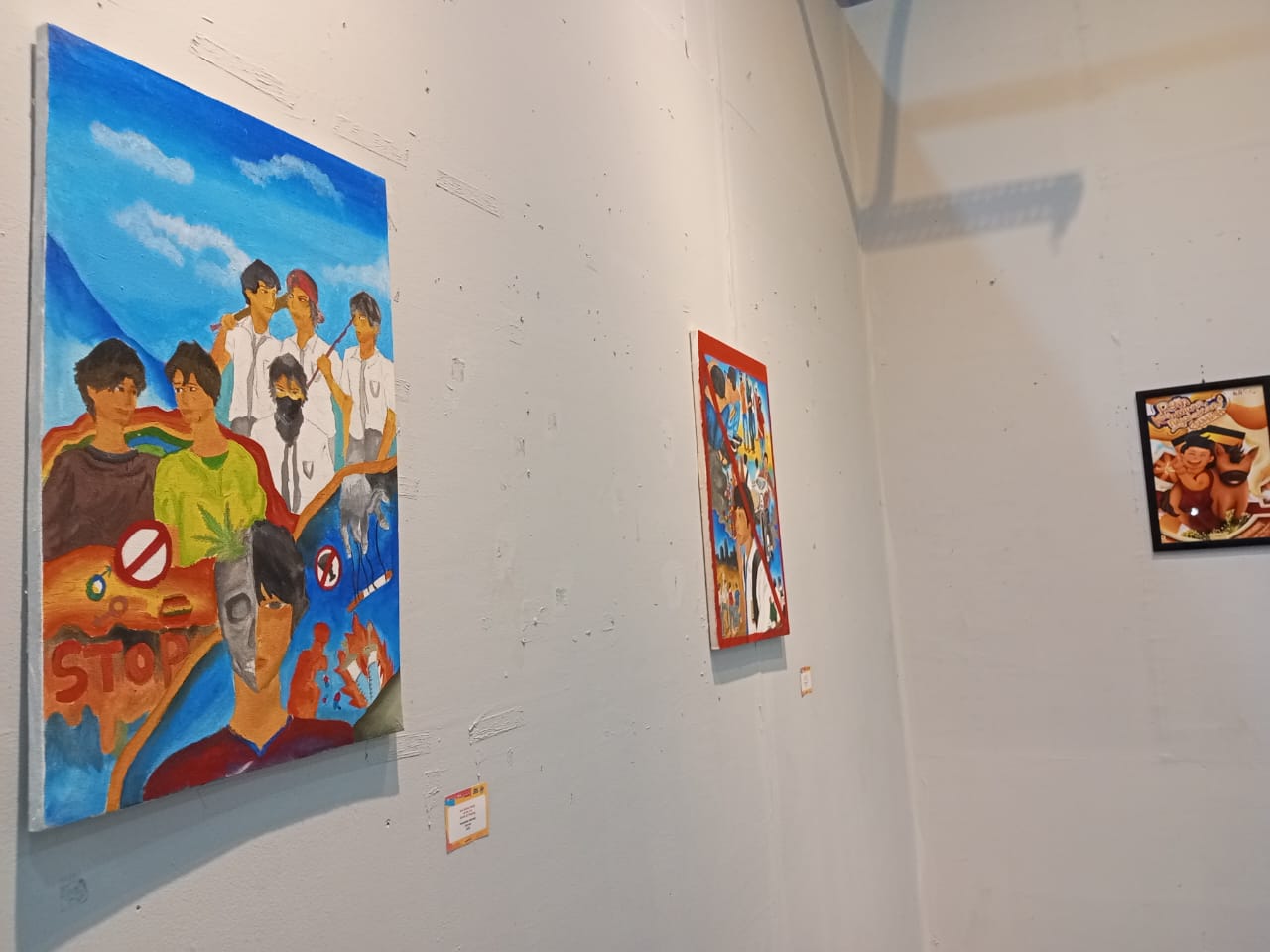 puluhan-lukisan-dipamerkan-di-festival-panggung-seni-pelajar-2025:-cerminan-kegelisahan-hingga-refleksi-diri