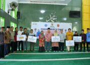 Baznas Agam Salurkan Zakat, Tingkatkan Ekonomi Masyarakat