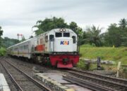 Kereta Daop 9 Jember Tetap Beroperasi Saat Semeru Erupsi