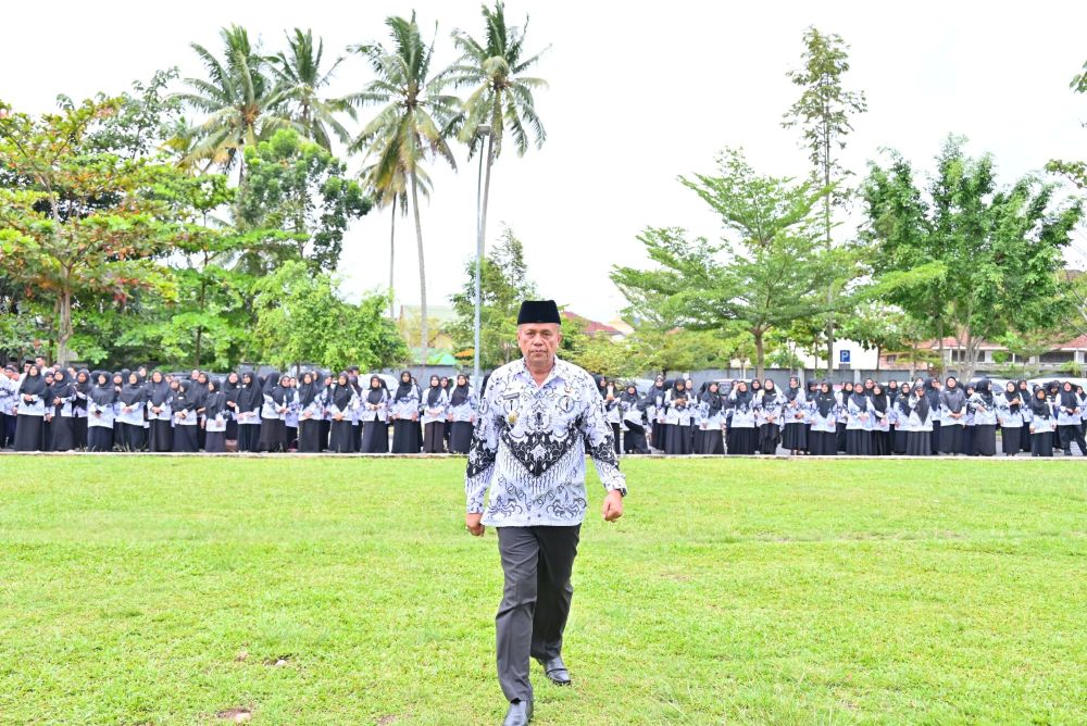 hari-guru-nasional-di-payakumbuh:-semangat-tak-surut,-guru-penjaga-peradaban-bangsa