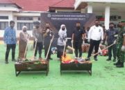 Kejari Dharmasraya Bakar Barang Bukti Kejahatan