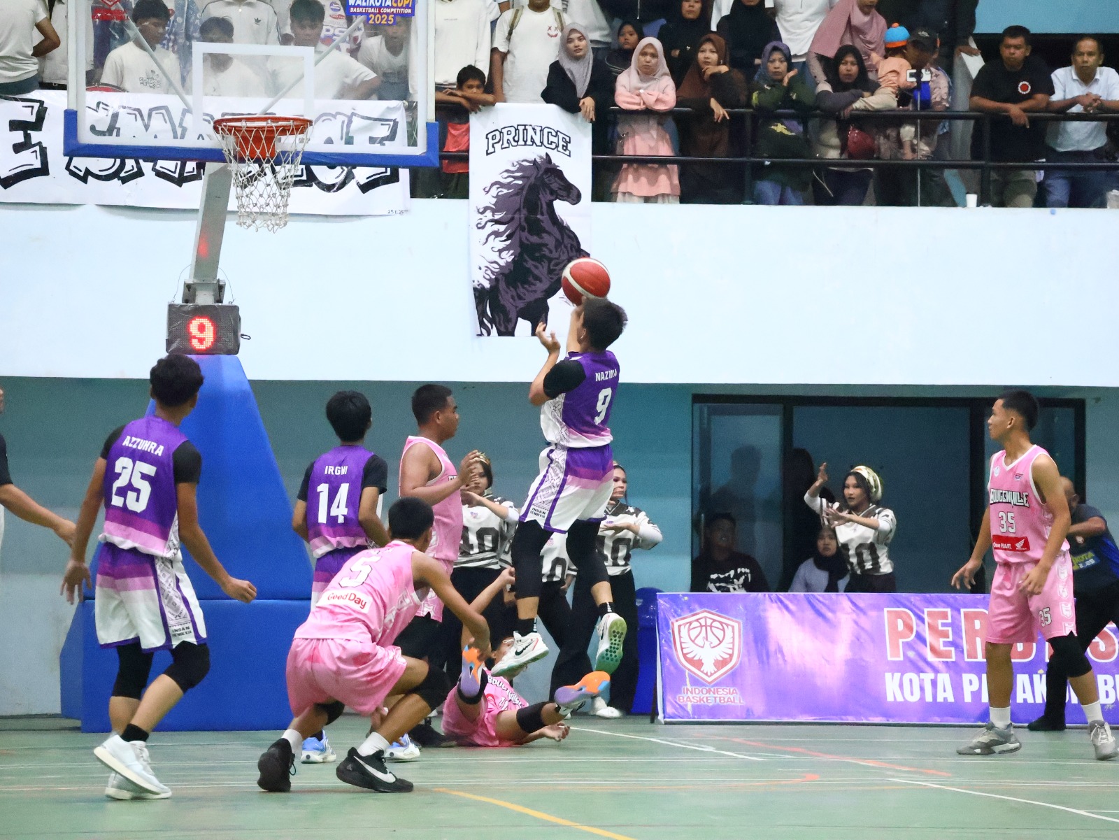 sportivitas-menang!-walikota-cup-i-berakhir-meriah-di-gor-nan-ampek
