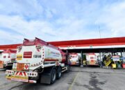 Cuaca Buruk Hambat Bongkar Muat Kapal BBM Medan