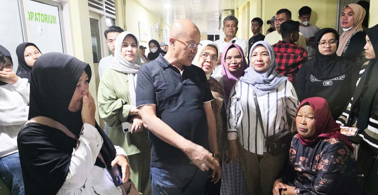 mahasiswa-universitas-syedza-saintika-asal-air-haji-pessel-salah-satu-korban-banjir-bandang-jembatan-kembar-silaing-bawah 