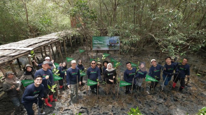 telkomsel-jaga-bumi-carbon-offset-fase-3:-aksi-nyata-bersama-47-ribu-pelanggan,-tanam-12.731-pohon-baru