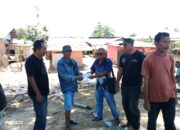 Tim Bersihkan Lumpur, Bantu Warga Lapai Pulih Pasca Banjir