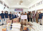 Bulog Salurkan Logistik, Bantu Korban Bencana di Padang