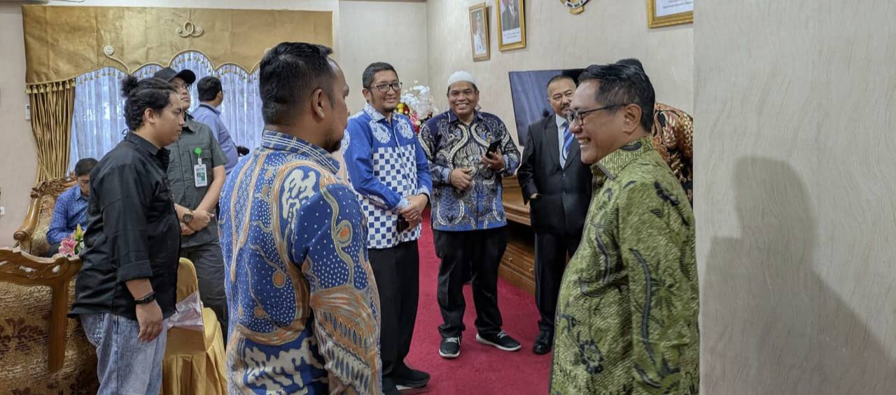 peduli-bencana,-aprinaldi-ketua-dprd-padang-pariaman-berharap-pejabat-pusat-segera-turun 