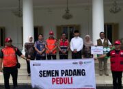 Semen Padang Ulurkan Bantuan, Korban Banjir Terima Manfaat