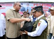 Andre Rosiade Salurkan Bantuan Sembako untuk Warga Agam