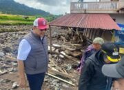 Irman Gusman Salurkan Bantuan Beras untuk Korban Malalak