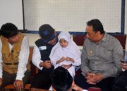 Mendiksarmen Kunjungi Agam, Salurkan Sejumlah Bantuan Untuk Pemulihan Pendidikan