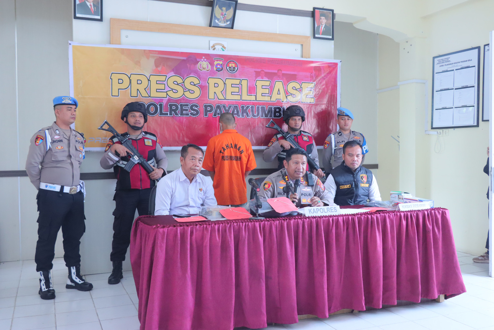 polisi-ungkap-pelaku-pembakar-pasar-payakumbuh,-pria-mabuk-lem