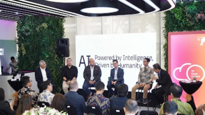perpaduan-manusia-dan-ai-hadirkan-standar-baru-dalam-layanan-bisnis-digital
