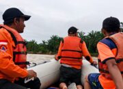 Tim SAR Terus Cari Warga Hanyut di Batang Pasaman