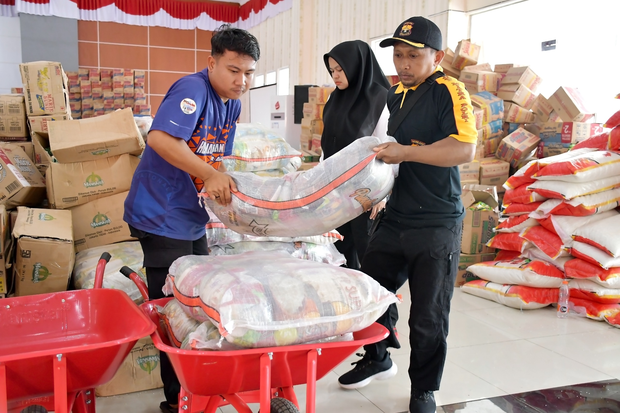 kementan-ri-kucurkan-bantuan,-sekitar-1.600-ha-sawah-warga-rusak-dampak-bencana-di-agam