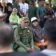 gubernur-mahyeldi-bantu-nelayan-sudah-dua-minggu-tak-melaut