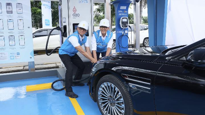 pln-siapkan-1.515-spklu-untuk-kebutuhan-libur-nataru