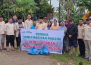 Pemuda Muhammadiyah Padang Salurkan Bantuan Korban Banjir