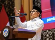 Cak Imin Lepas Mahasiswa KKN UNP Bangun Daerah Bencana
