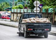 Semen Padang Percepat Distribusi, Atasi Tantangan Wilayah Terdampak