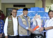 Mendagri Salurkan Bantuan, Apresiasi Respons Cepat Sumbar
