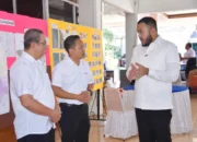 Wali Kota Padang Terima Bantuan AHM untuk Korban Banjir