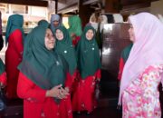 TP-PKK Agam Semangati Kafilah MTQ di Bukittinggi