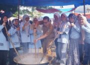 Dharmasraya Kirim Dua Ton Rendang untuk Korban Bencana
