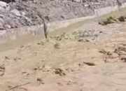 Banjir Landa Maninjau Saat Cuaca Panas, Warga Panik