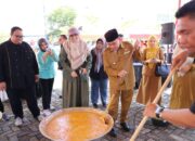 Padang Salurkan 1.500 Paket Rendang, Bantu Korban Bencana