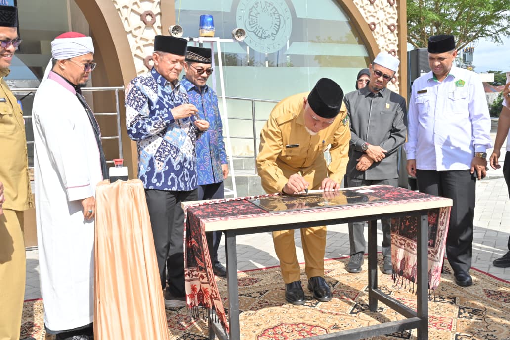 gubernur-mahyeldi-resmikan-penggunaan-gedung-baru-mui-sumbar