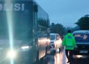 Sungai Meluap, Banjir Lumpuhkan Jalan Padang-Pasaman Barat