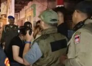 Padang: Satpol PP Tertibkan Muda-Mudi Saat Malam Tahun Baru