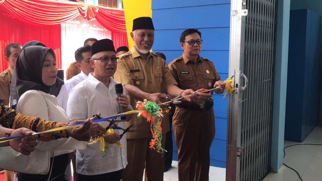 revitalisasi-pendidikan:-wamendikdasmen-tekankan-pentingnya-fasilitas-layak-di-padang