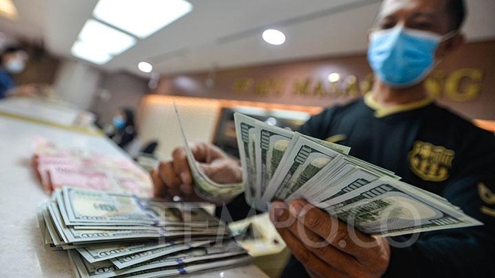 sore-ini-kurs-rupiah-ditutup-melemah-di-rp-16.780-per-usd